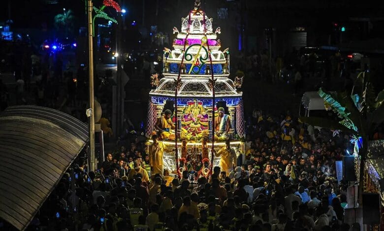 Thousands of Hindus join Thaipusam procession, lively atmosphere in city centre - Wilayah.com.my