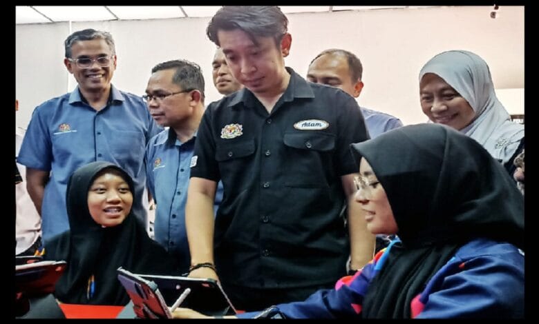 adam adli abdul halim - Wilayah.com.my